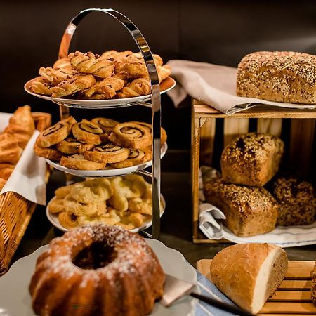 Motel One كارلسروه المظهر الخارجي الصورة