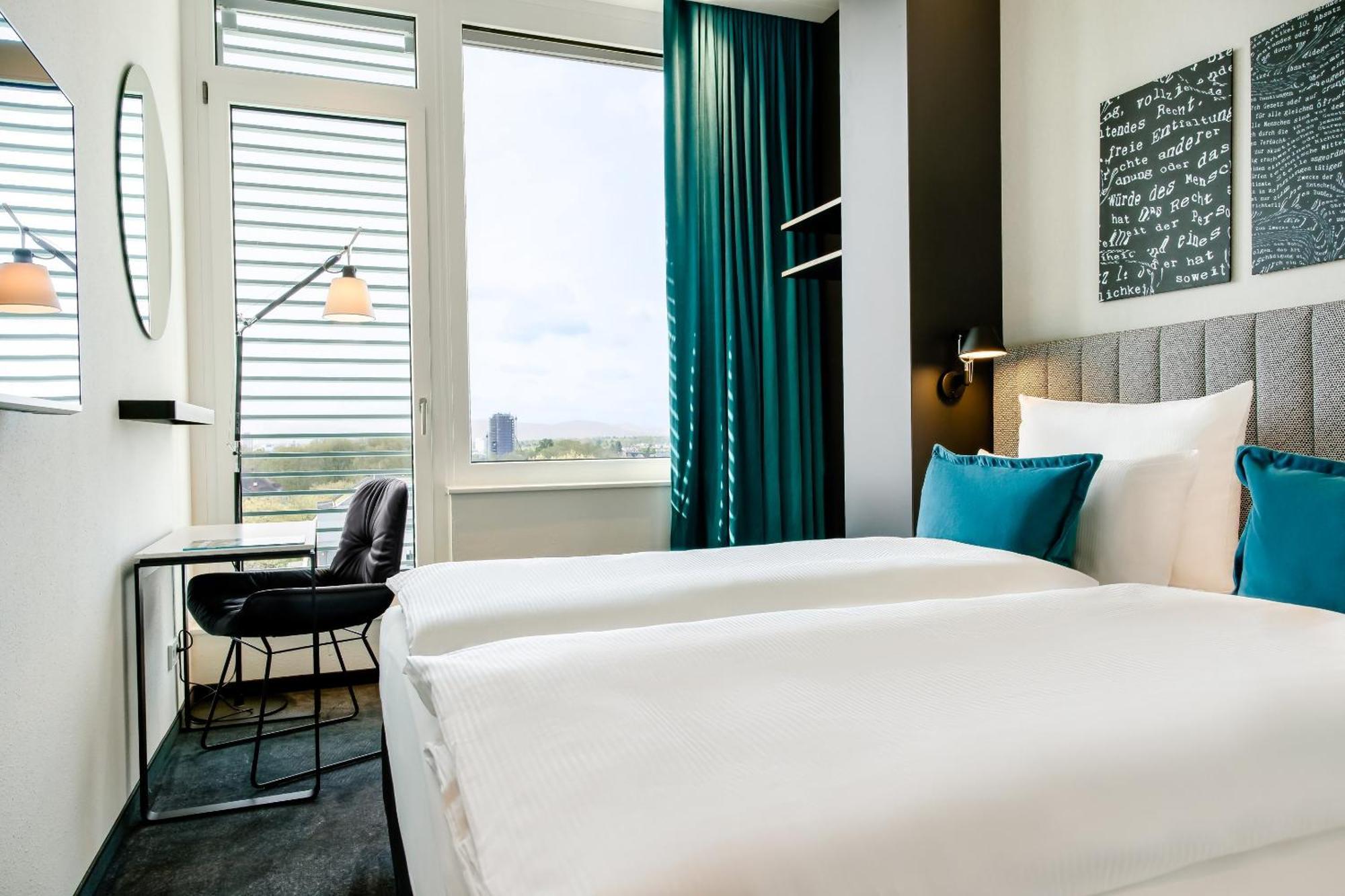 Motel One كارلسروه المظهر الخارجي الصورة