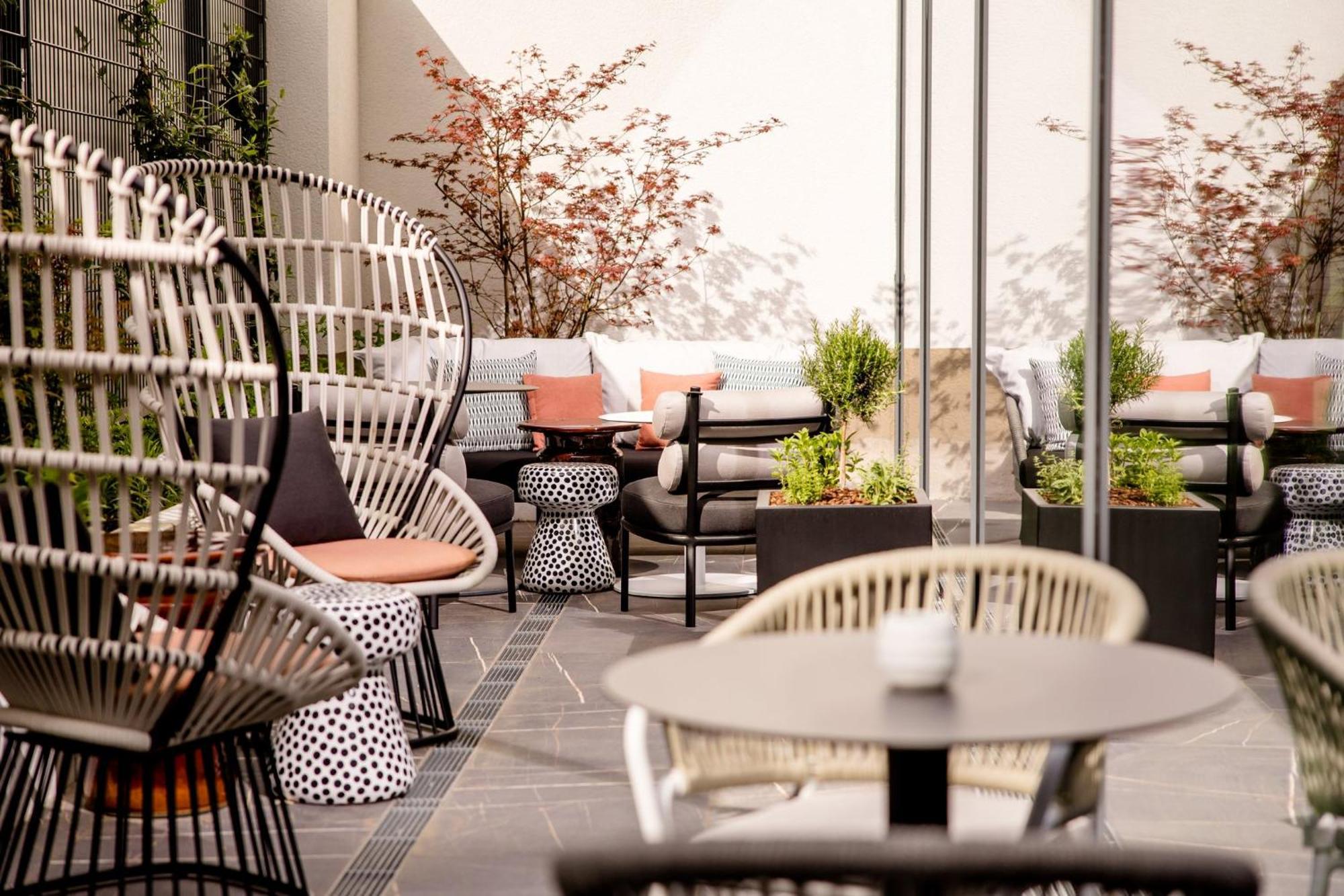Motel One كارلسروه المظهر الخارجي الصورة